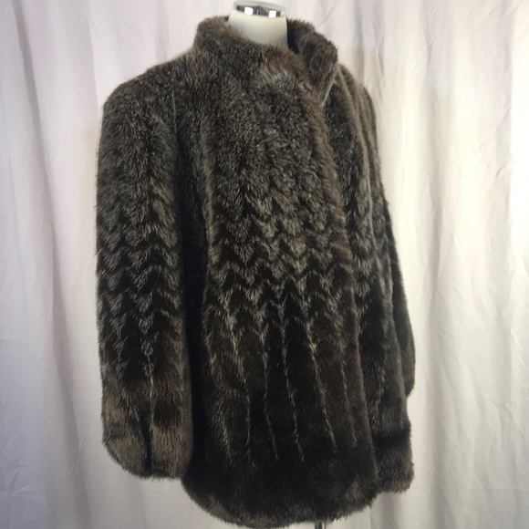 Vintage Faux Fur Jacket EUC - Picture 3 of 8